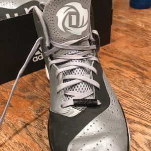 Adidas D Rose 11 shoes, size 10.5 men